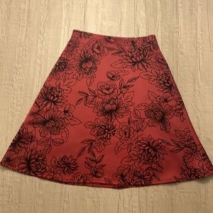 🩷🌸Beautiful NWT ROZ & ALI Wine Burgundy & Black Pull On Size Sm Skirt